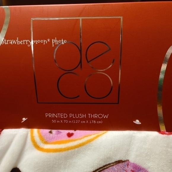 DECO Valentines Heart Donuts Soft Oversized Throw Blanket Home Decor 50"x70" New - Picture 2 of 10